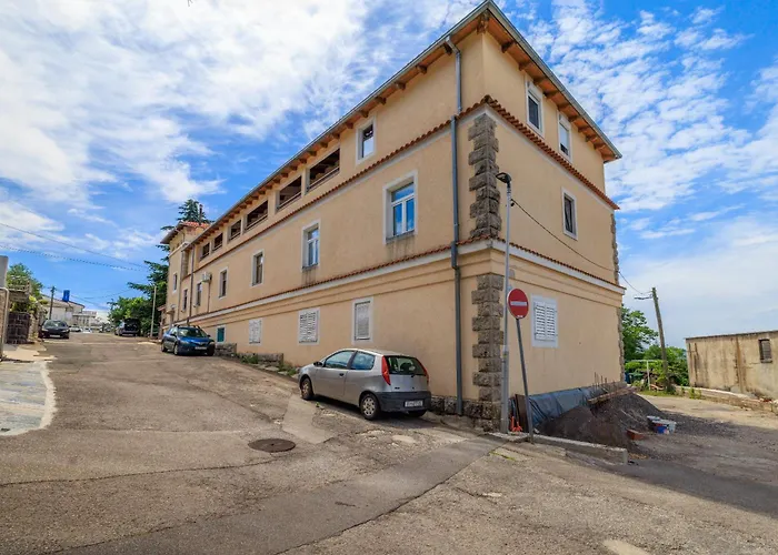 Valkor בית הארחה 3*